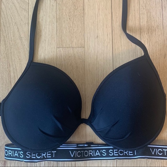 Black Victoria’s Secret bra - Picture 1 of 2